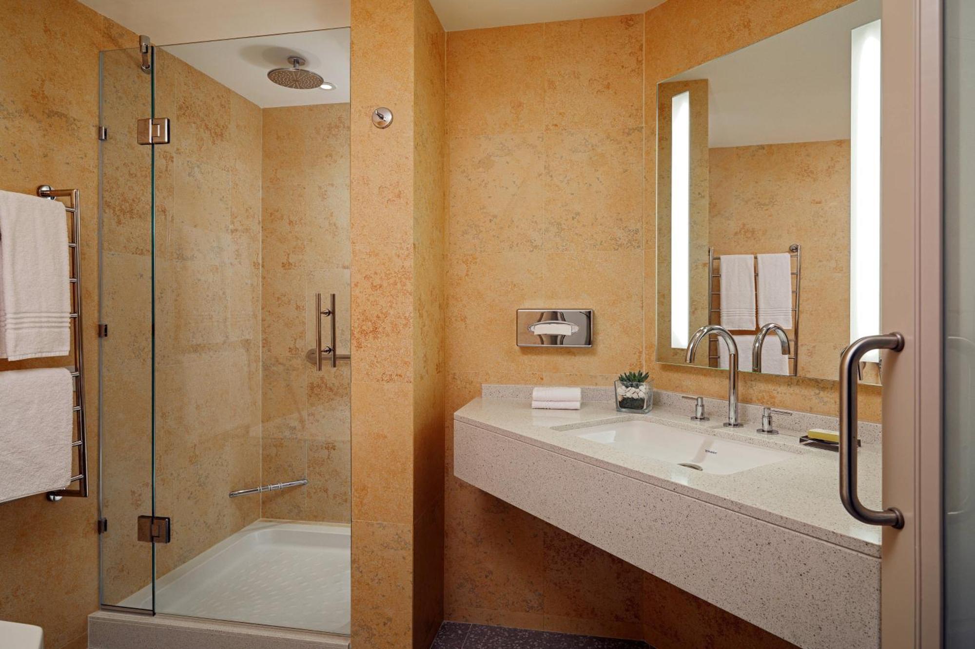 Superior Room, 2 Queen Beds with Balcony,1553653795:JPEG